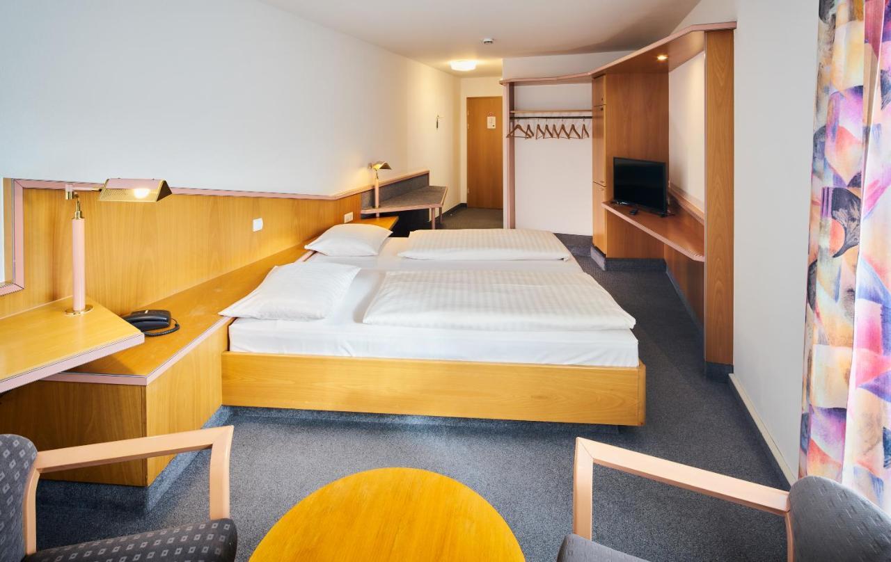 Brita 3* Stuttgart